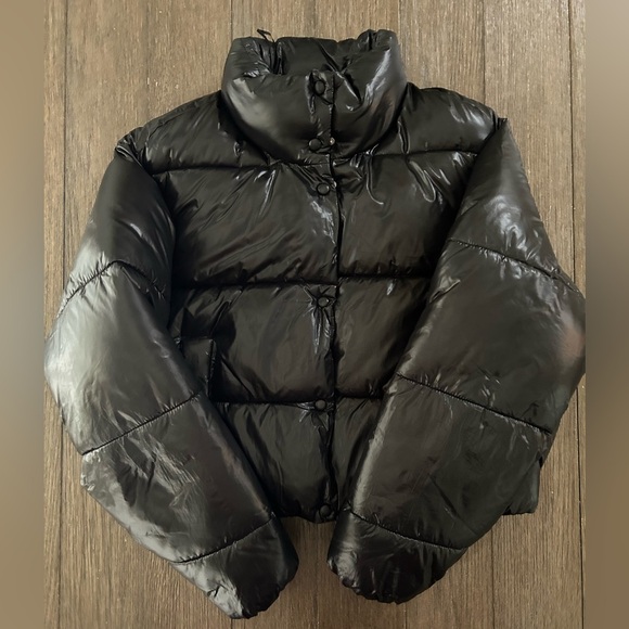 Zara Cropped Black Puffer Jacket Coat with High Neck. Shiny Black. Size Large - Picture 4 of 11